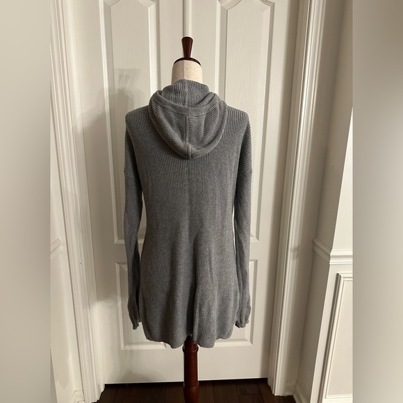 Akini Anthro long hooded sweater tunic - Picture 2 of 5
